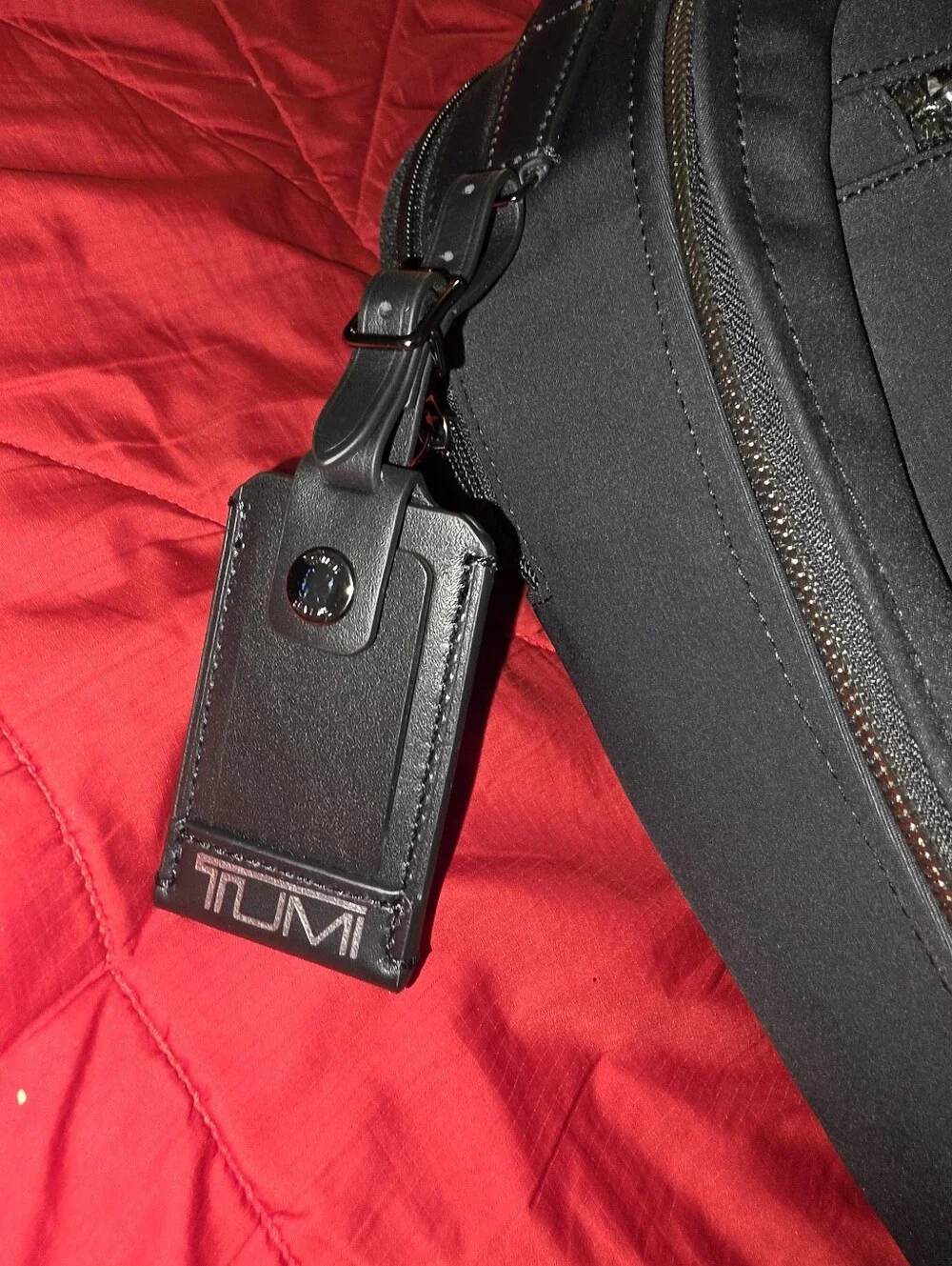 Tumi FIRE! NWOT! The Harrison Warren Backpack in Midnight Black. Sz OS. R2S!